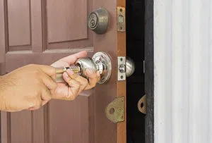 Hollywood Emergency Locksmith Hollywood, FL 954-283-1778 - emergency-locksmith-opening